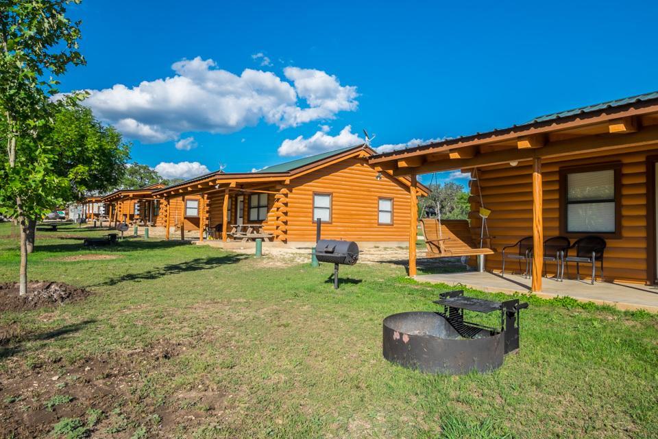 River Bluff Cabins Rio Frio Екстер'єр фото