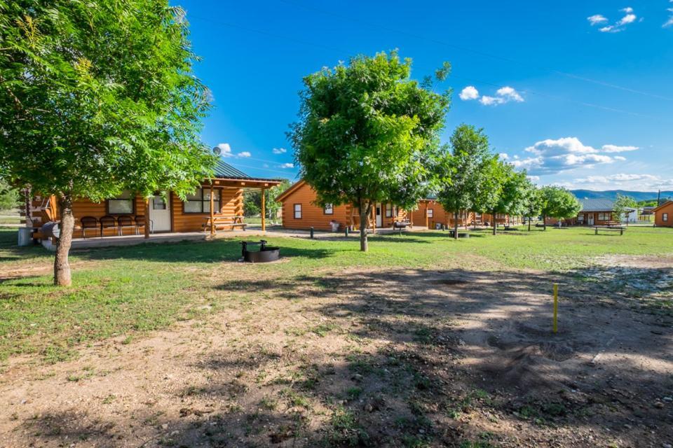 River Bluff Cabins Rio Frio Екстер'єр фото