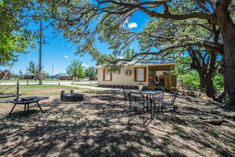 River Bluff Cabins Rio Frio Екстер'єр фото