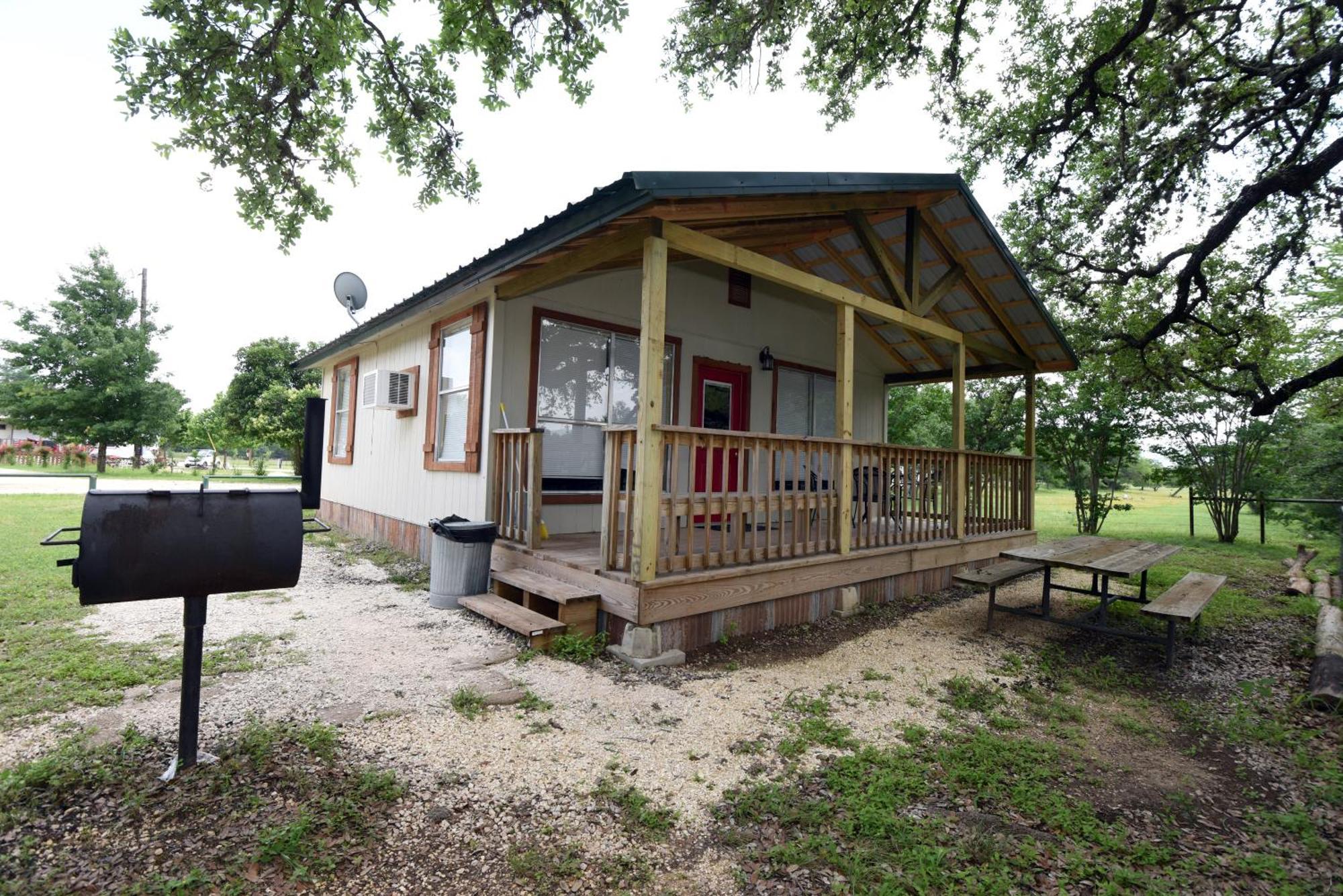 River Bluff Cabins Rio Frio Екстер'єр фото