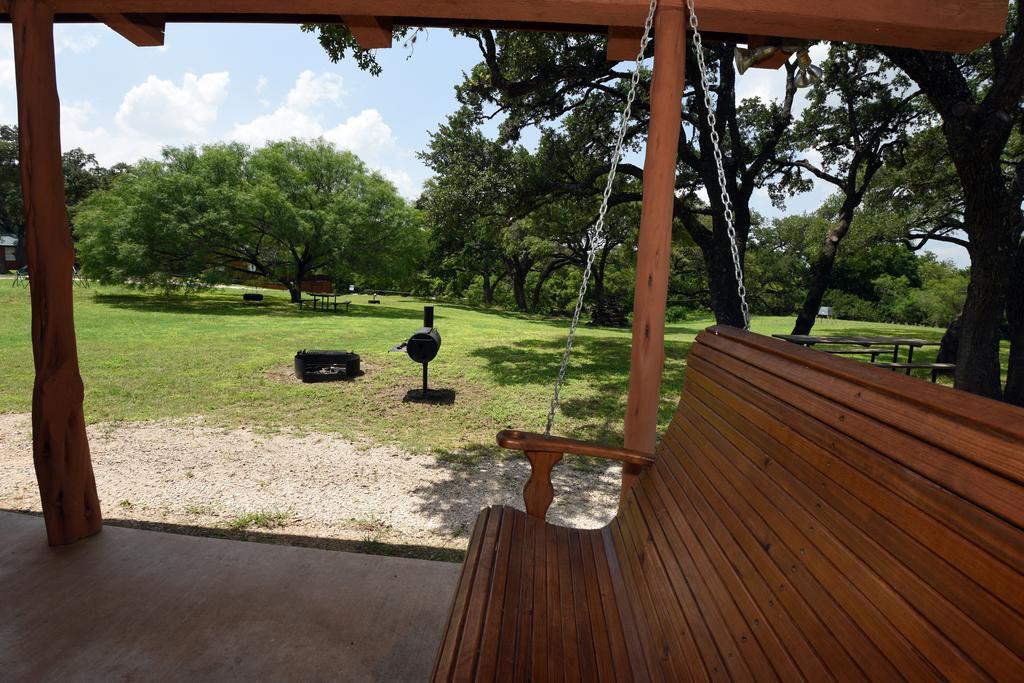 River Bluff Cabins Rio Frio Екстер'єр фото