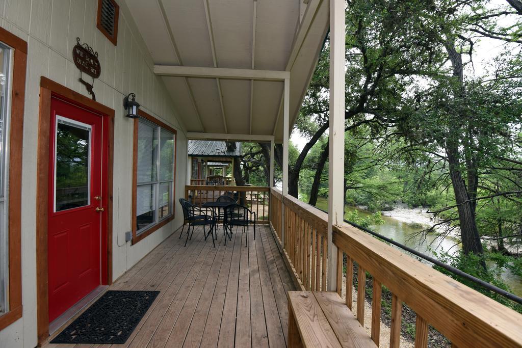 River Bluff Cabins Rio Frio Екстер'єр фото