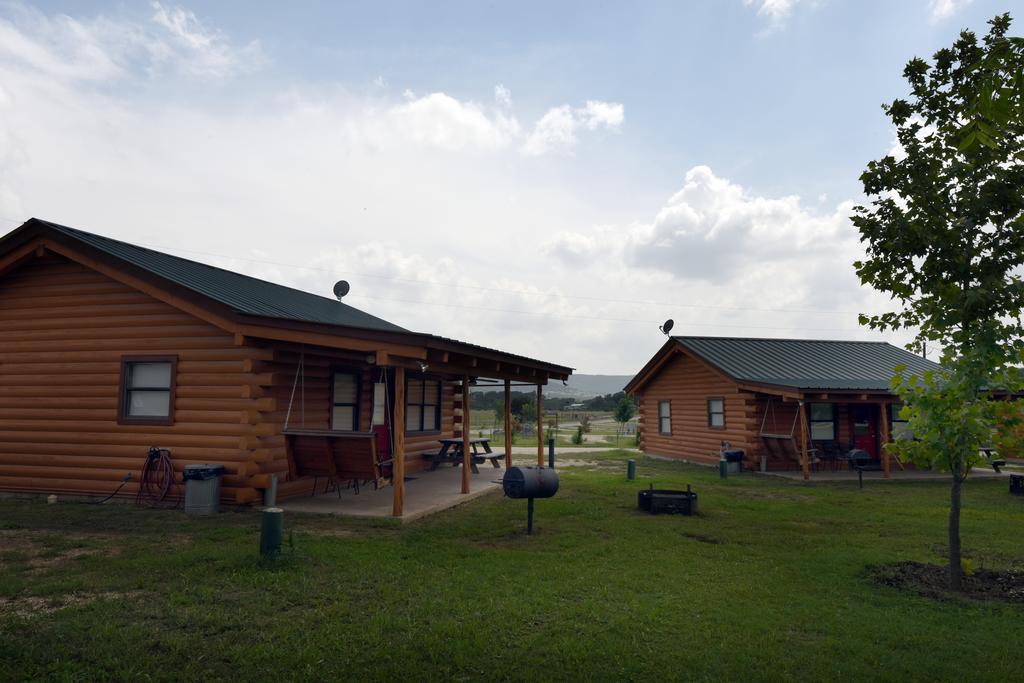 River Bluff Cabins Rio Frio Екстер'єр фото