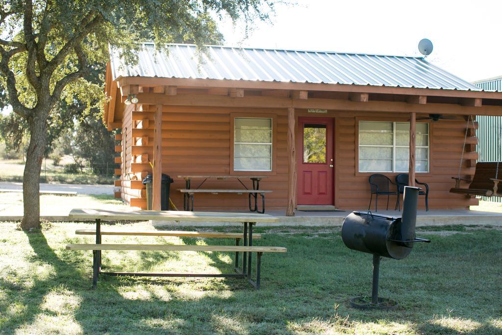 River Bluff Cabins Rio Frio Екстер'єр фото