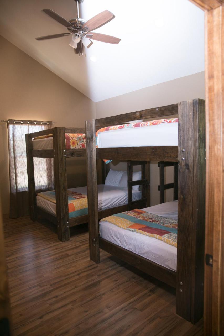 River Bluff Cabins Rio Frio Екстер'єр фото